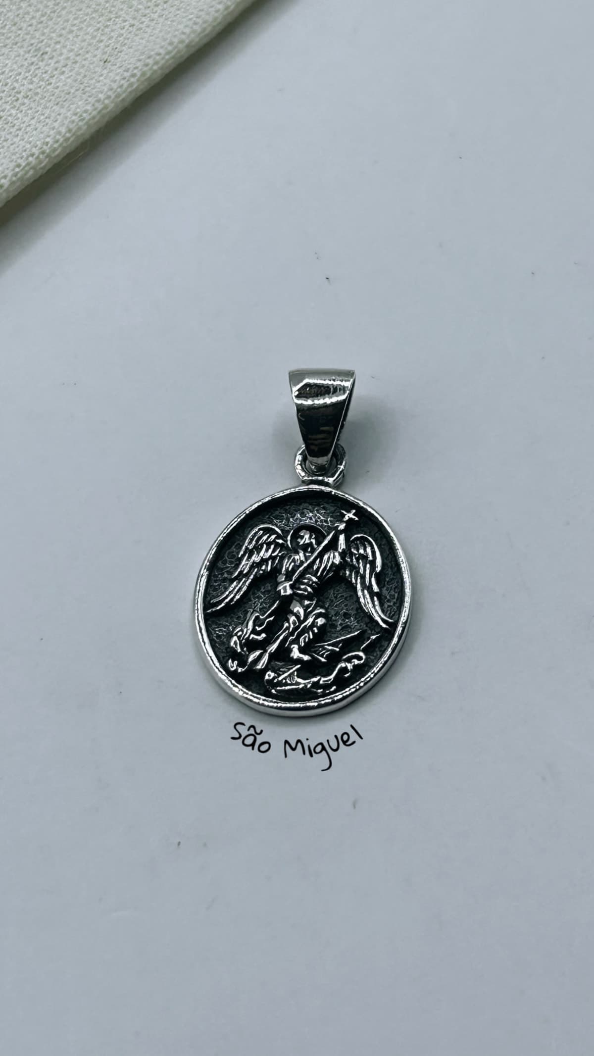 Pingente São Miguel Arcanjo prata balinês envelhecida 925 (lado)